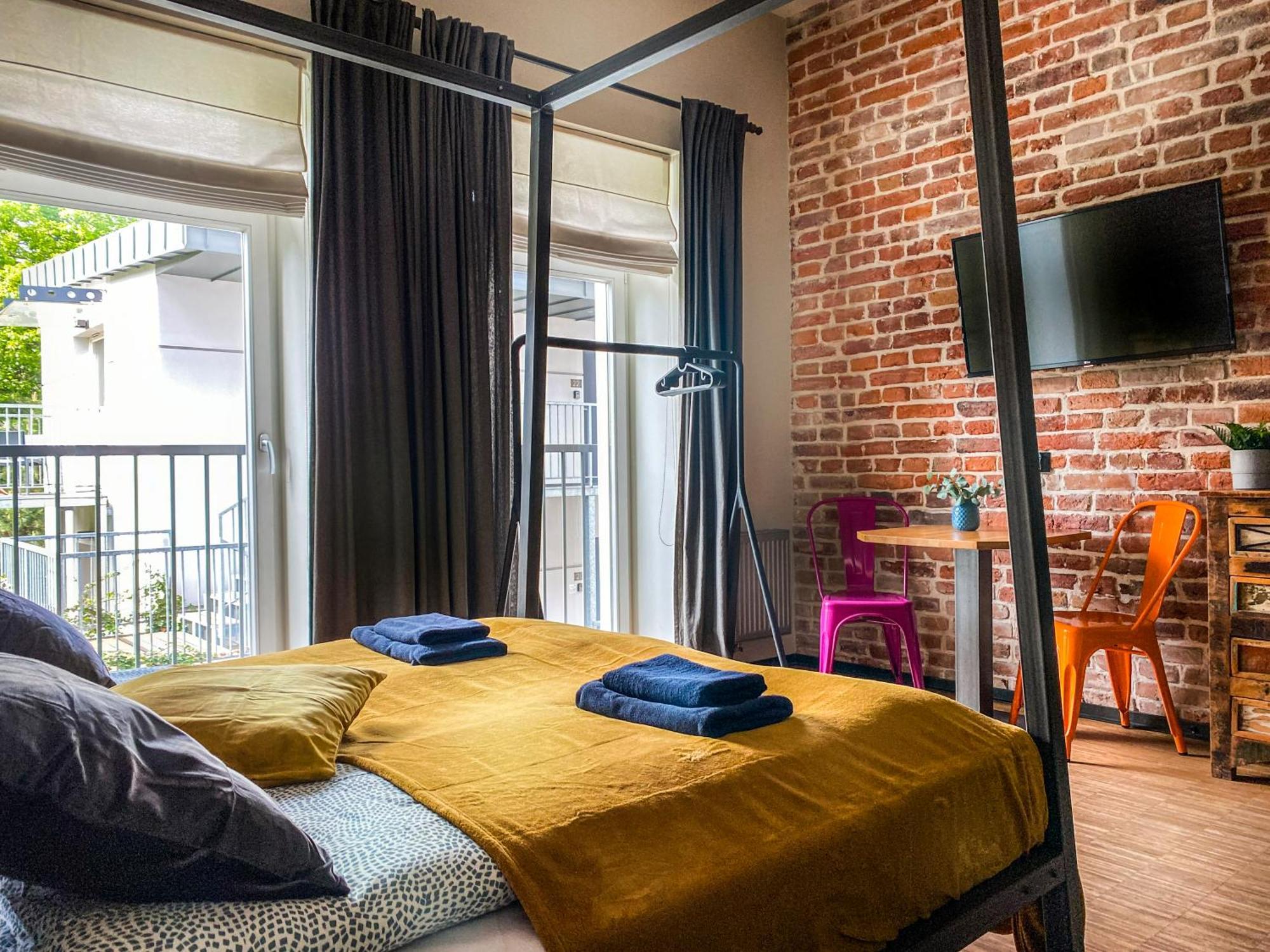 Cozy Apartment With Ac For Couples - Old Town Krasków Εξωτερικό φωτογραφία