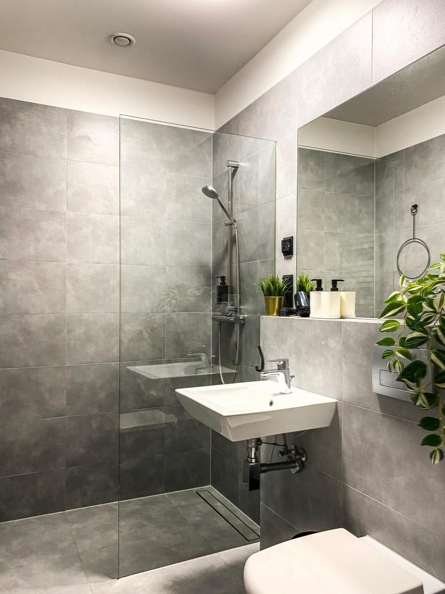 Cozy Apartment With Ac For Couples - Old Town Krasków Εξωτερικό φωτογραφία