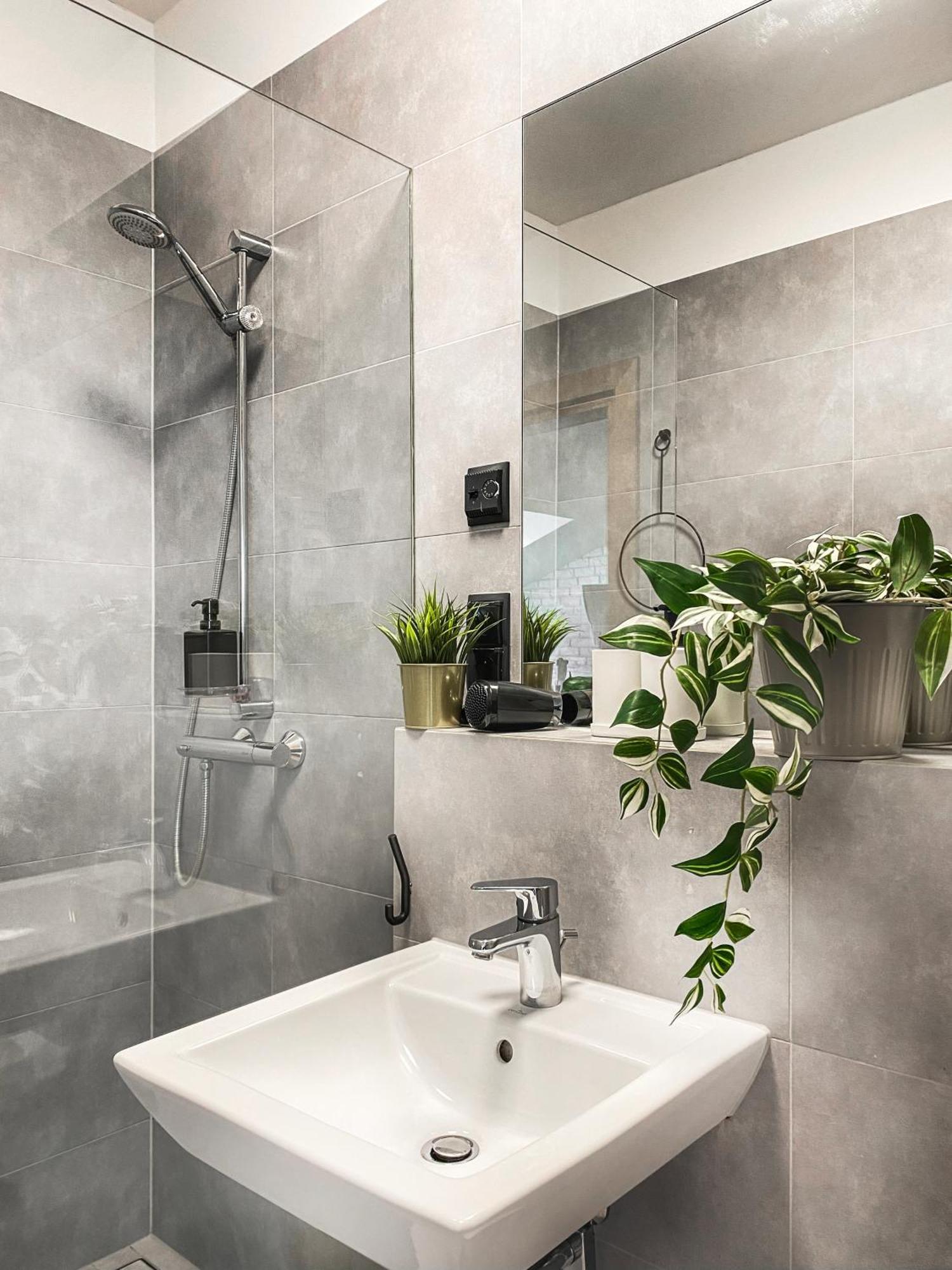 Cozy Apartment With Ac For Couples - Old Town Krasków Εξωτερικό φωτογραφία