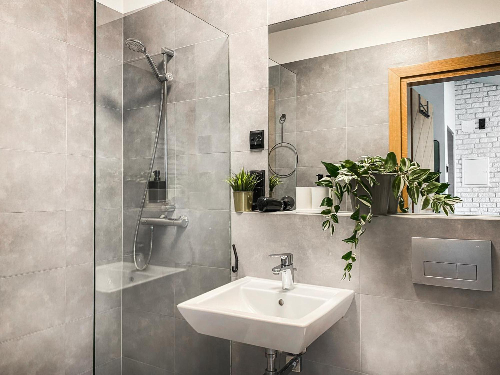 Cozy Apartment With Ac For Couples - Old Town Krasków Εξωτερικό φωτογραφία