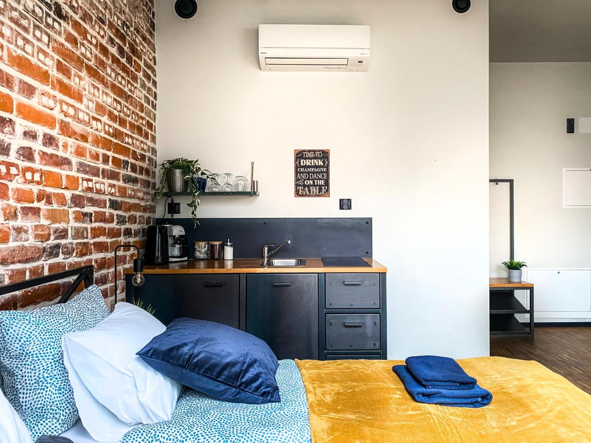Cozy Apartment With Ac For Couples - Old Town Krasków Εξωτερικό φωτογραφία