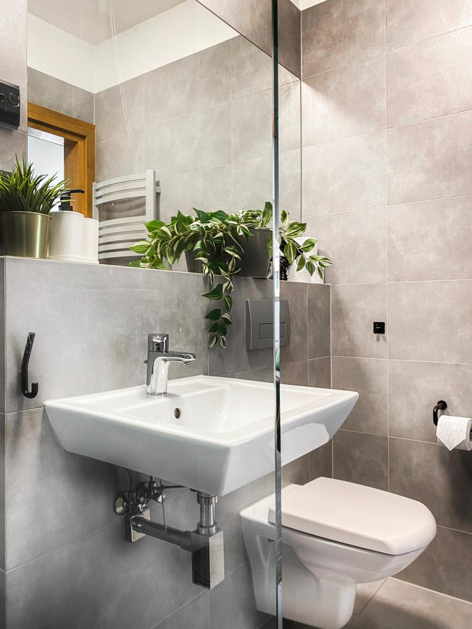 Cozy Apartment With Ac For Couples - Old Town Krasków Εξωτερικό φωτογραφία