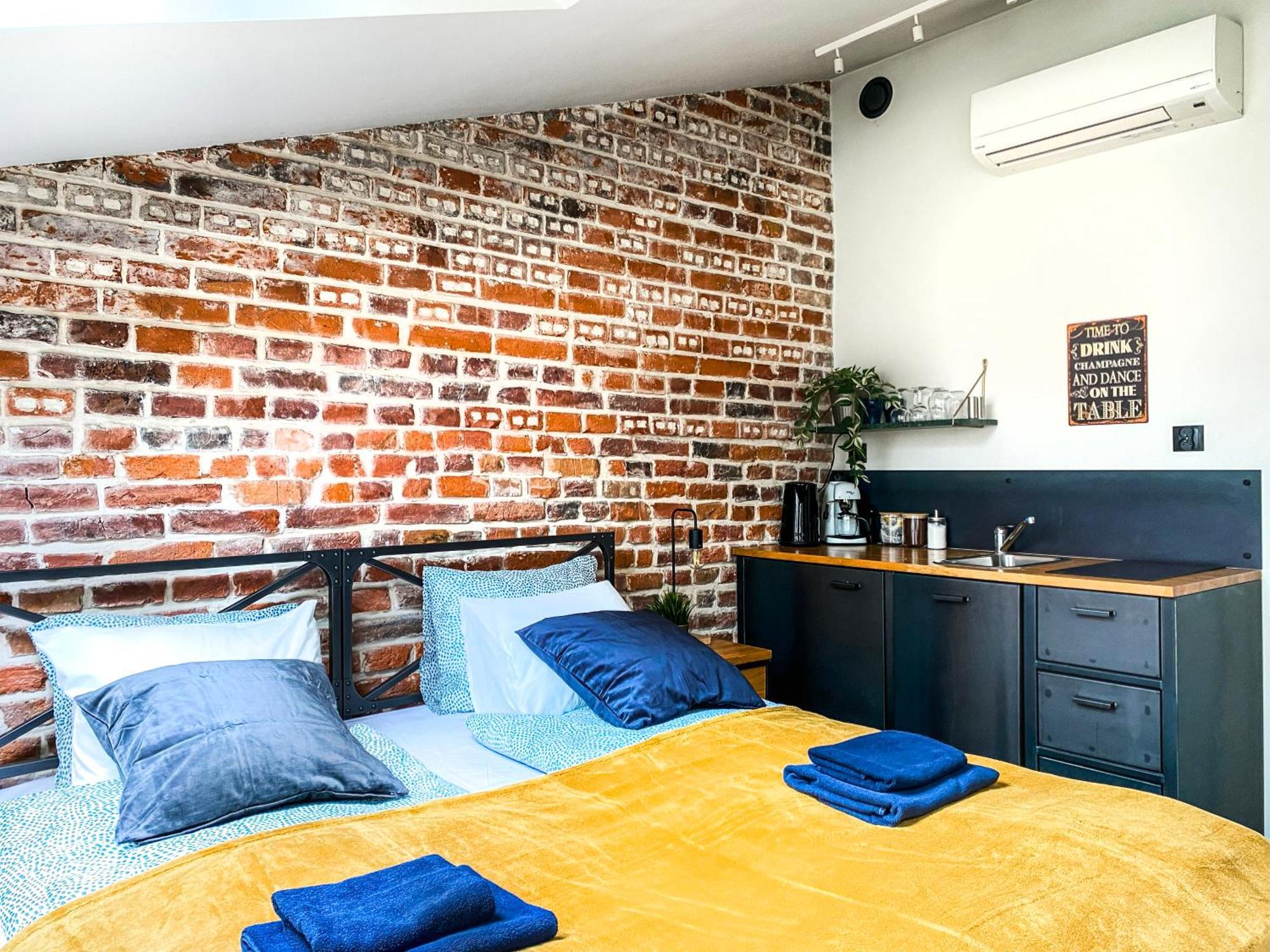 Cozy Apartment With Ac For Couples - Old Town Krasków Εξωτερικό φωτογραφία